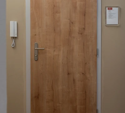 Dveře ADLO LISBEO D3 - celkový pohled zevnitř