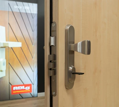 Dveře ADLO Eco D1 JUBEO detail kování