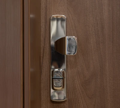 Dveře ADLO LISBEO D1 - detail kování