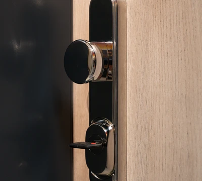 ELITE ZENIT - foto dveří - detail kliky