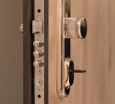 ELITE ZENIT - foto dveří - detail zámku